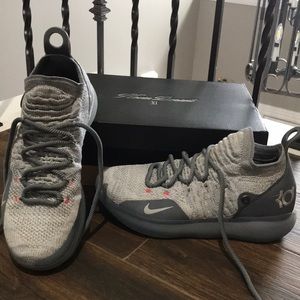 Size 9 KD 11 with box